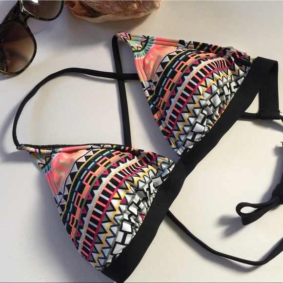 RESTOCKED ✅ RIP CURL Goddess Aztec Bikini Top - Picture 7 of 8